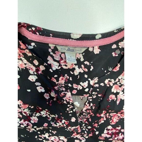 Womens BASS Split Neck Roll Tab Black Pink Floral Rayon Top Small - Picture 5 of 8